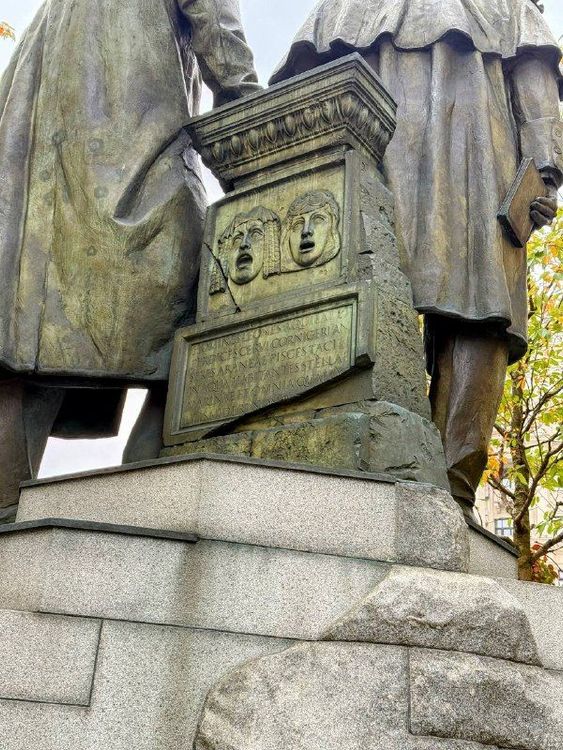 Экскурсия по Тверской: тайны передвинутых домов