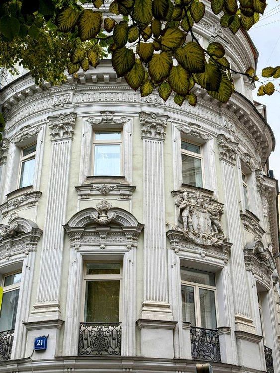 Экскурсия по Тверской: тайны передвинутых домов