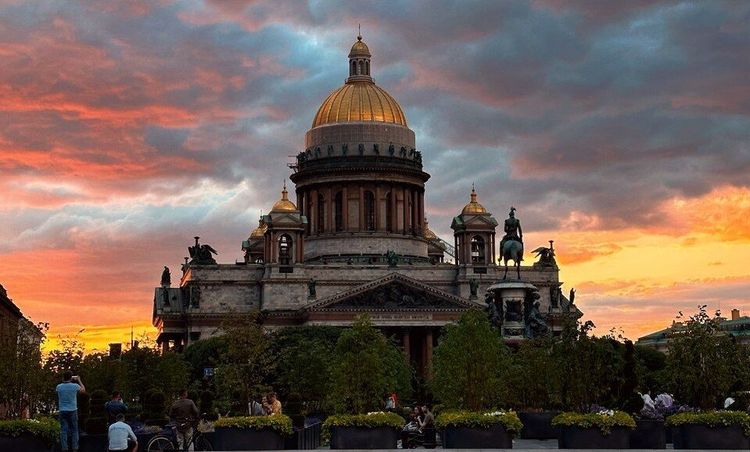 Санкт-Петербург: неочевидный и невероятный