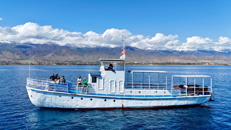 Сон-Куль и Иссык-Куль - два озера Киргизии в одном туре