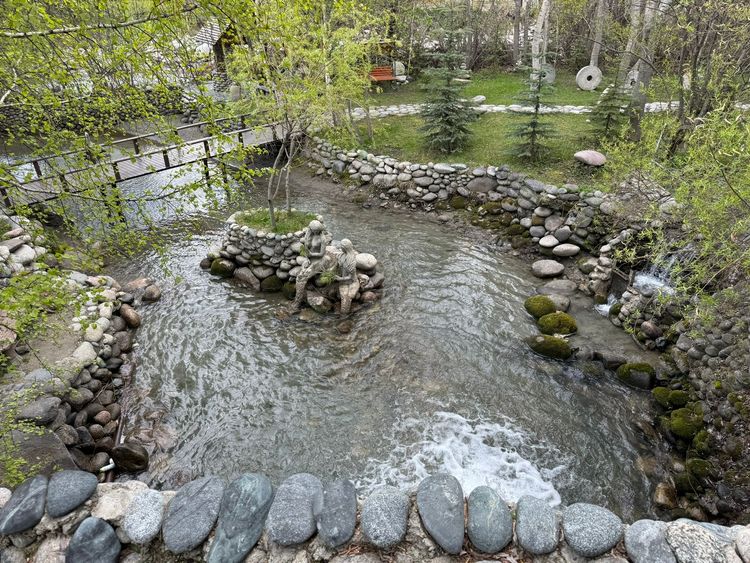 Маковые поля Киргизии. Весенний тур на озеро Иссык-Куль.