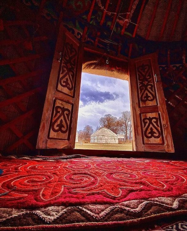 50 оттенков Киргизии. Тур по главным природным красотам.